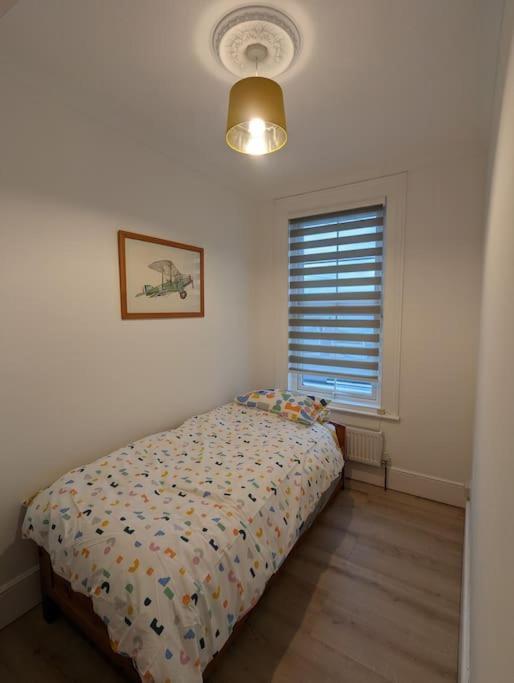 Spacious First Floor Family Flat, Sea View Torquay Exterior photo