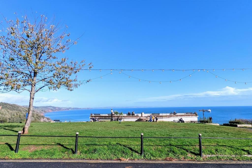 Spacious First Floor Family Flat, Sea View Torquay Exterior photo