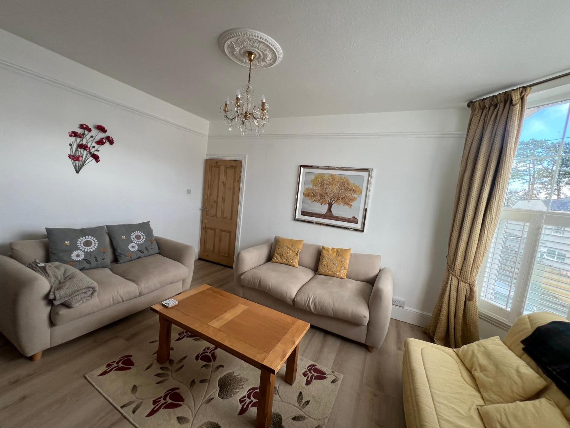 Spacious First Floor Family Flat, Sea View Torquay Exterior photo